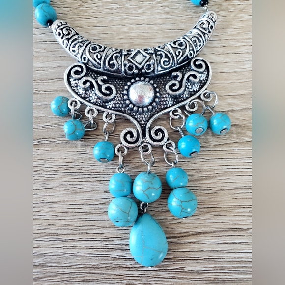 Silver Pewter & Turquoise Necklace, boutique - Picture 3 of 6